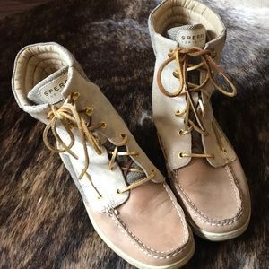 Sperry tip slider boots